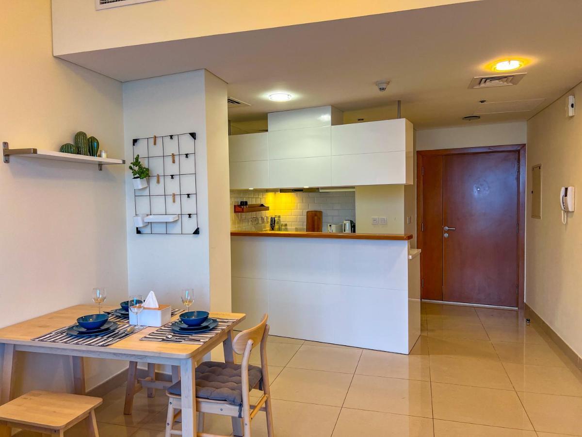 Exquisite, Luxe 1Bd Apartment, Unparalleled Sea Views, Prime Dubai Marina Location & Full Kitchen By "La Buena Vida Holiday Homes Luaran gambar