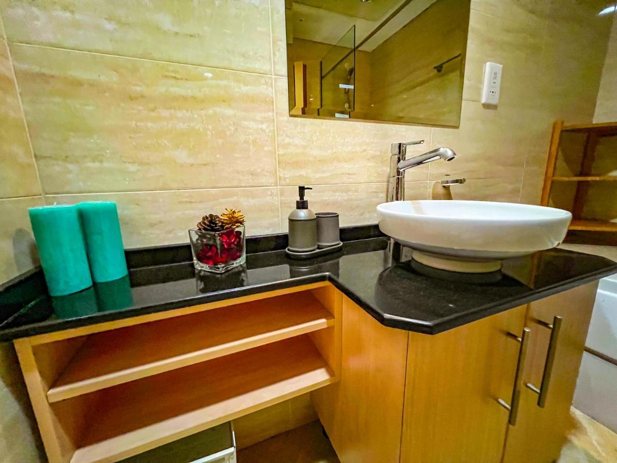Exquisite, Luxe 1Bd Apartment, Unparalleled Sea Views, Prime Dubai Marina Location & Full Kitchen By "La Buena Vida Holiday Homes Luaran gambar